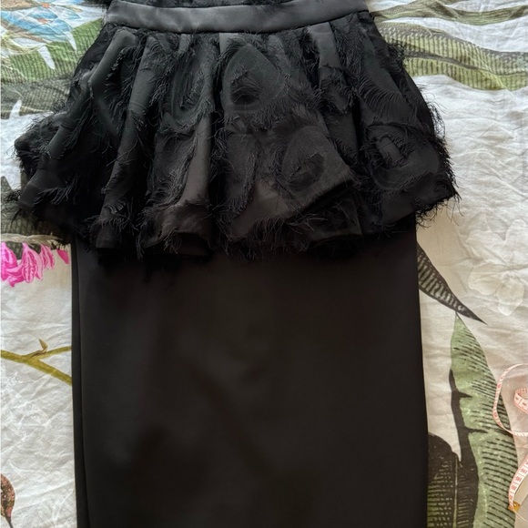 Gorgeous Dress new without tags - Picture 2 of 9